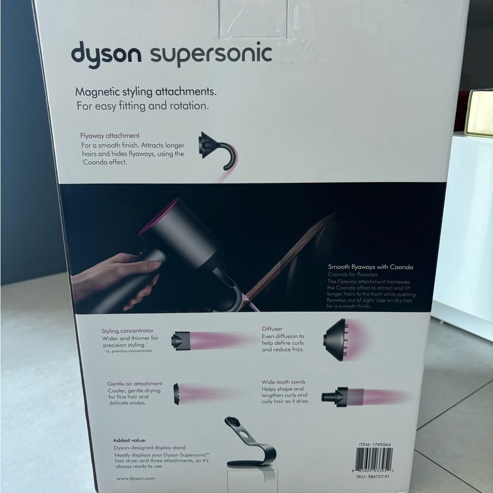 Dyson supersonic